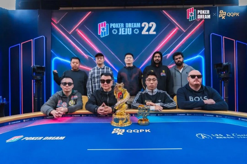 【红龙扑克】PD22济州站｜主赛FT诞生，何俊杰领衔4名中国选手决战决赛圈；QQPK战队“暖暖”从短码逆袭到QQPK大师赛季军，J High抓诈成经典！