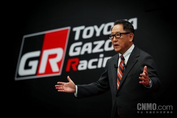 丰田章男 【红龙扑克】丰田章男2025财年薪酬达21.13亿日元 连续三年创新高