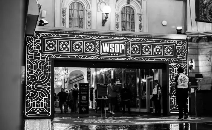 【红龙扑克】丹牛提议增设WSOP经典复古赛!一发子弹、无延迟注册、按买入分配记分牌