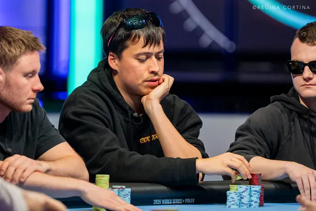 【红龙扑克】2026 WSOP $10万豪客赛决赛桌开打：丁彪冲击首条金手链，Nguyen领跑群雄