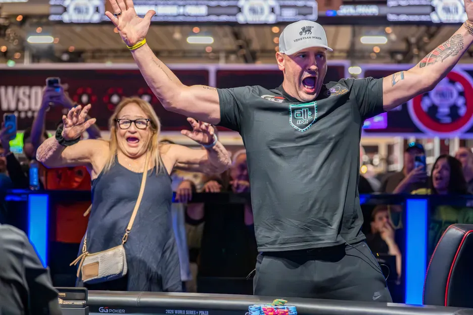 【红龙扑克】预估44分钟打完却鏖战3小时！Mizrachi惊险拿下第九枚WSOP手链