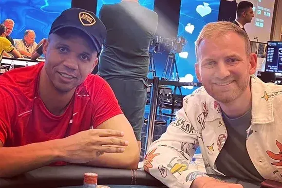 【红龙扑克】36岁扑克老炮Vegas实录：高额桌正变成私人派对…