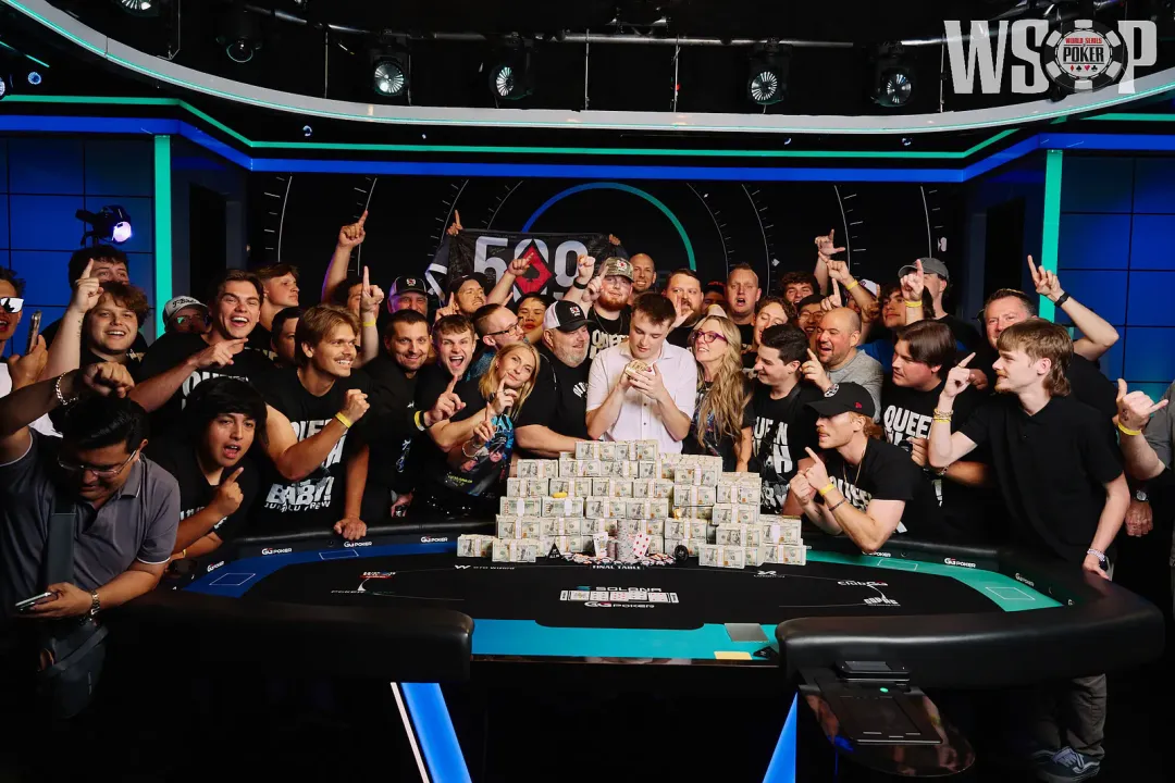 【红龙扑克】WSOP主赛事单挑J3o抓诈同花,英雄式跟注还是世纪自杀?