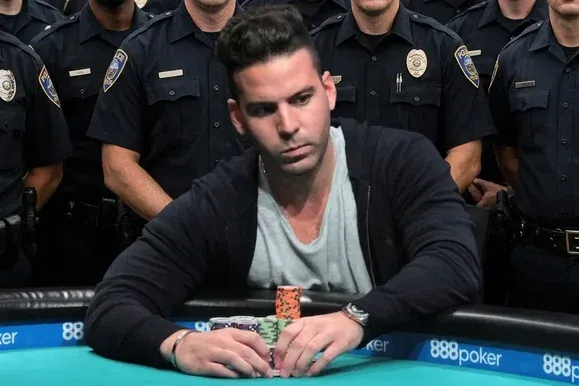 【红龙扑克】从WSOP冠军到面临25年刑期,他到底经历了什么?