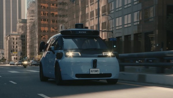 Waymo 【红龙扑克】Waymo大规模部署第六代自动驾驶系统 涉及三座新城市