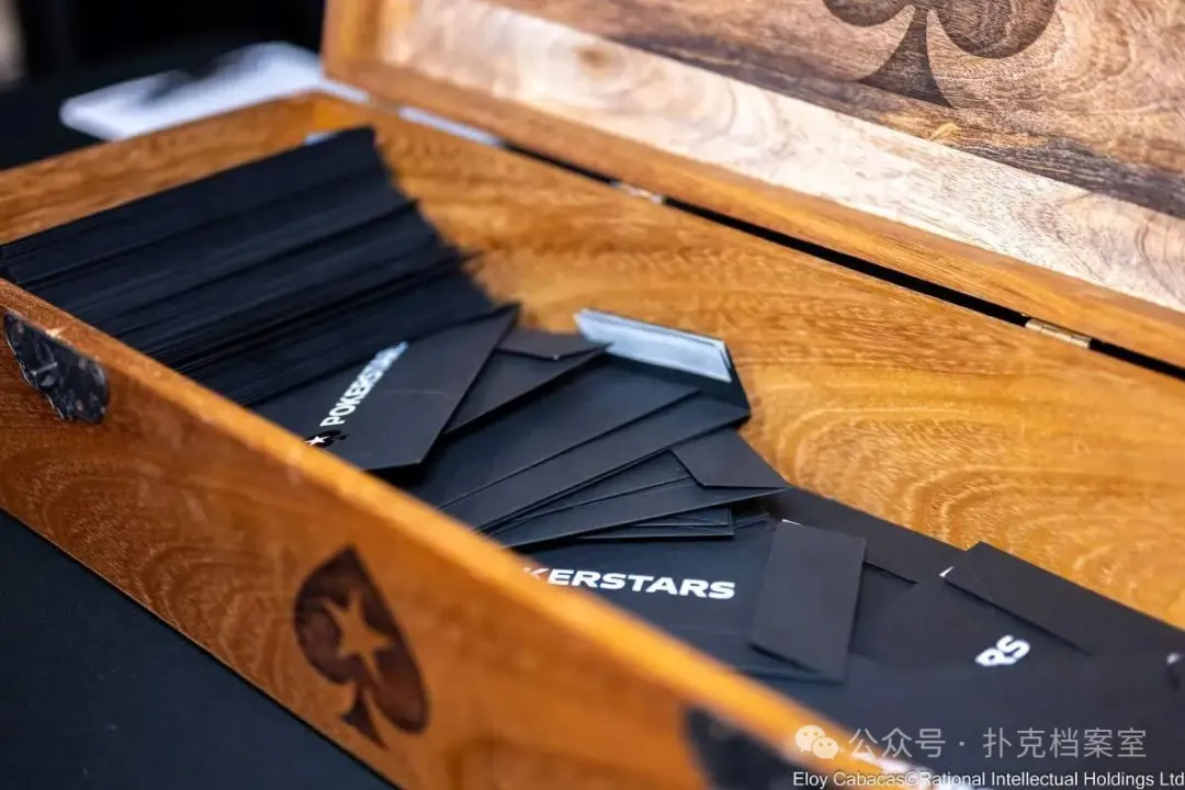 【红龙扑克】神秘赏金赛的反统计奇迹：两枚最大赏金同时闯入单挑