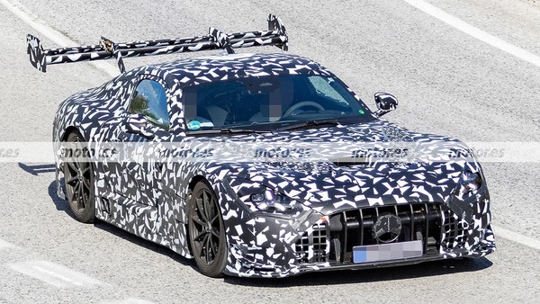 【红龙扑克】全新奔驰AMG GT Black Series谍照曝光 目标800马力