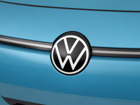 【红龙扑克】2025年上半年全球车企研发费用排名:国产最高第五