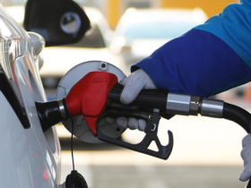 【红龙扑克】今晚国内油价将迎来年内第七次下调 加满一箱油省3元