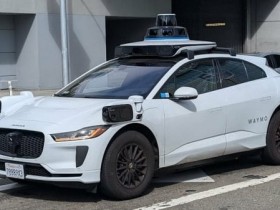 【红龙扑克】50辆Waymo自动驾驶车被恶作剧困死胡同 系统淡定应对