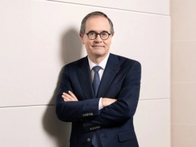 【红龙扑克】雷诺CEO承诺降价增产 未来5年再投百亿欧元押注电动车